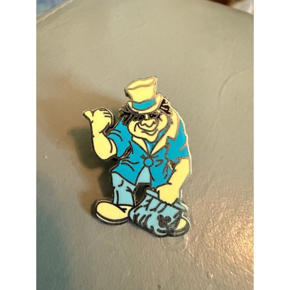 Disney Parks Trading Pin - Phineas Pock Hitchhiking Ghost Haunted Mansion
